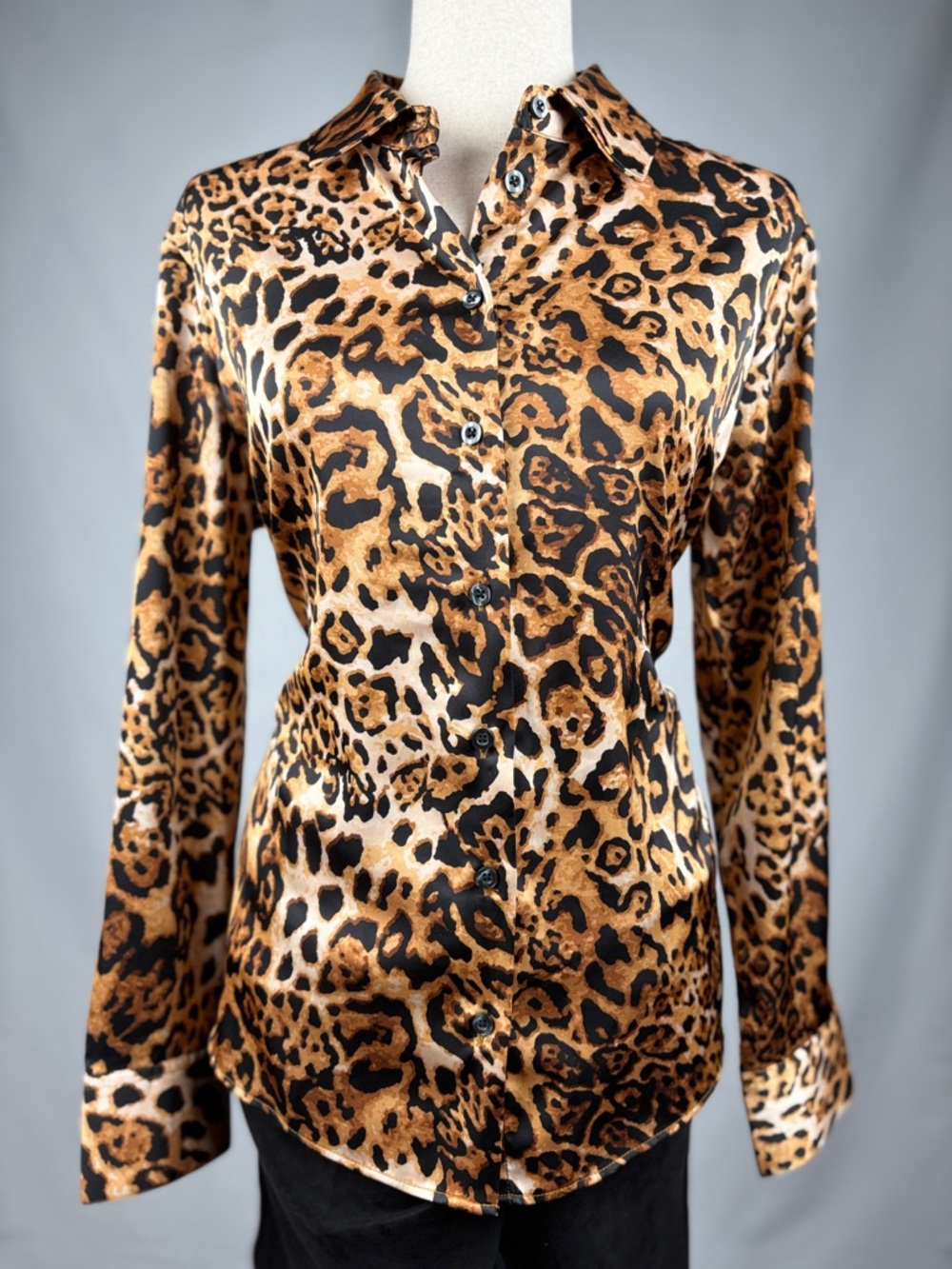 Rachel Zoe Leopard Print Blouse Silk Feel Button Up Shirt Medium